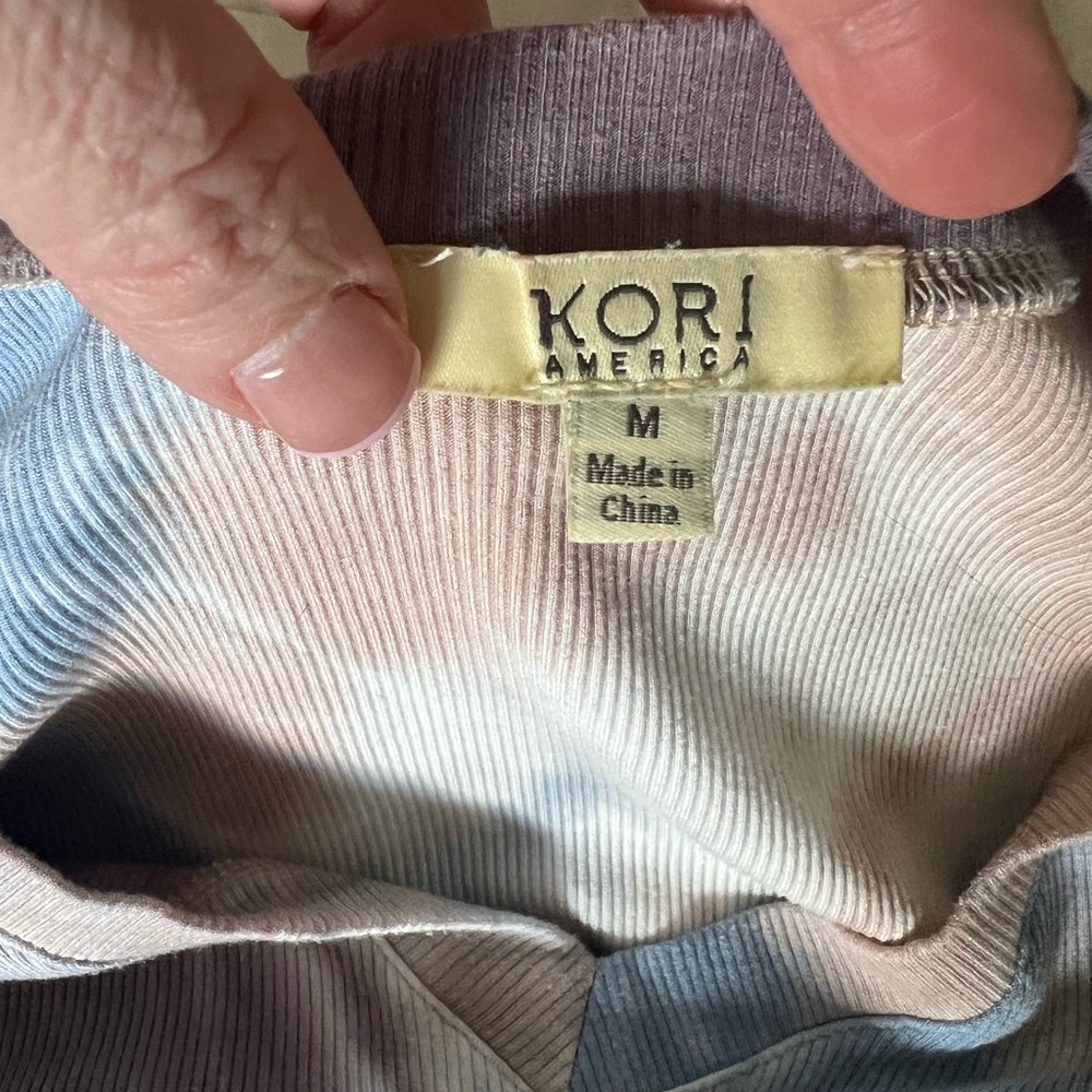 Kori America Top Tie-Dye boho V-Neck Long Sleeve Medium - Picture 5 of 6